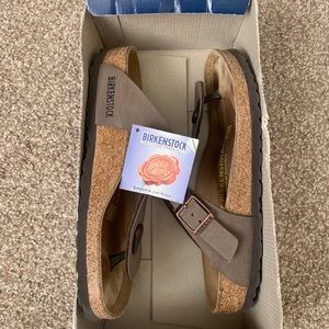 Birkenstock Gizeh size 37